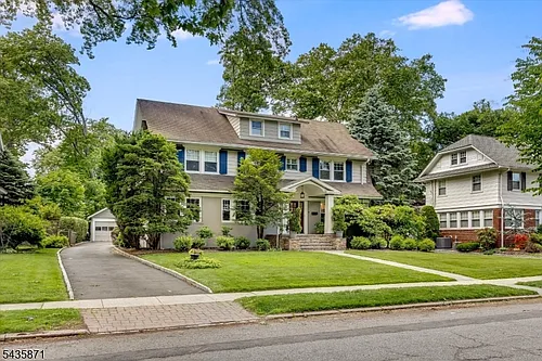 242 Forest Ave Photo 1