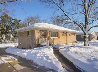 9903 Fremont Ave, Columbia Station, OH 44028