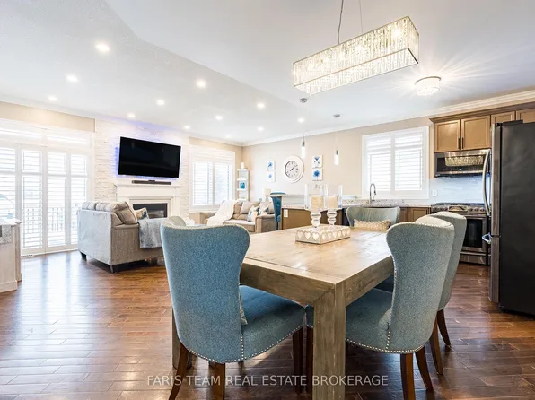 9 Broadpoint St, Wasaga Beach, ON L9Z 3B8