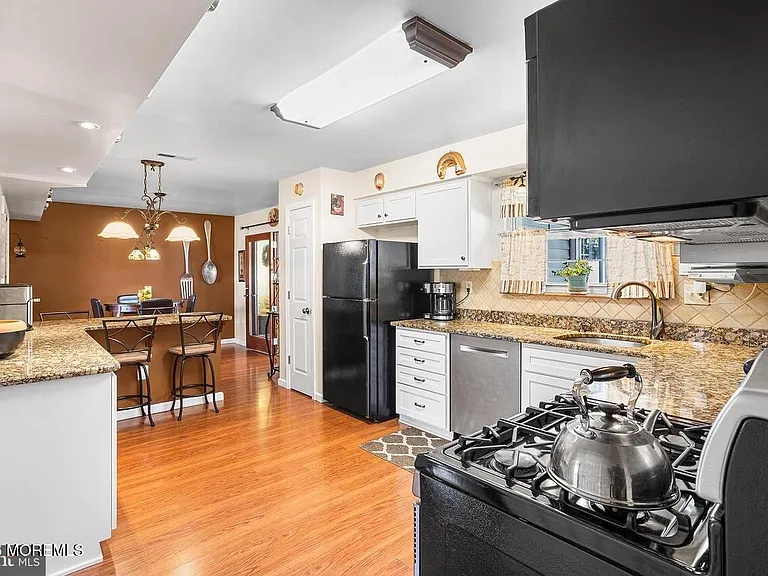 102 Massey Dr — Photo 20