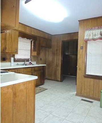 5th image of 2701 15th Ave