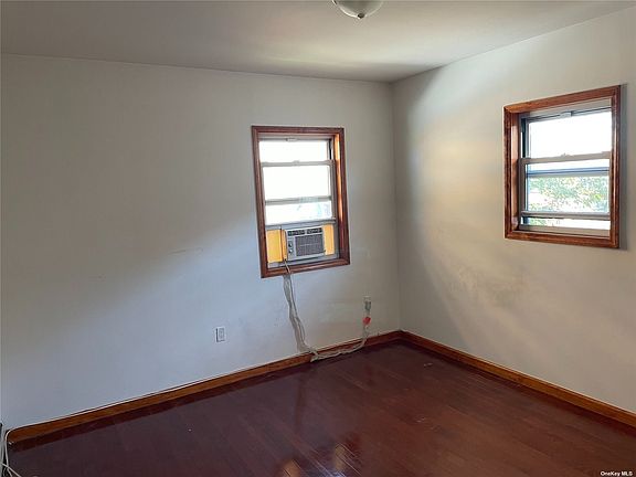 3rd image of 107 E Walnut St Floor 2