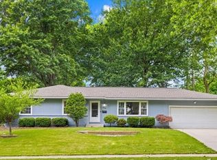 9924 Lydia Ave, Kansas City, MO 64131