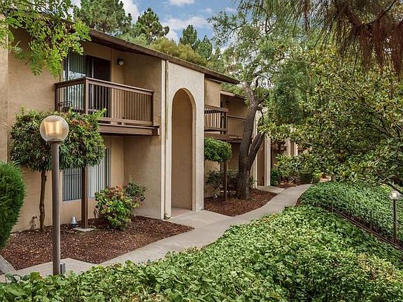 5th image of 585 Sunnyview Dr #17
