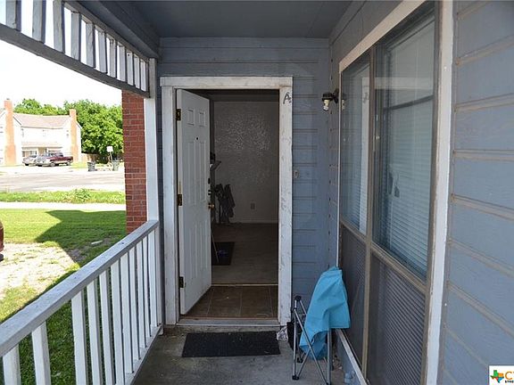 2nd image of 3408 Victoria Cir