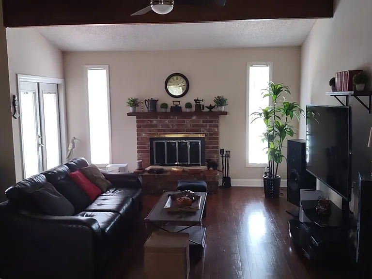 6789 Arrowroot Dr — Photo 2