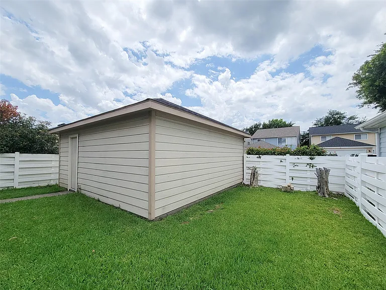 9607 Farrell Dr — Photo 38