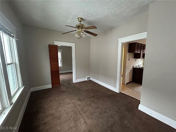 4th image of 3676 E 142nd St