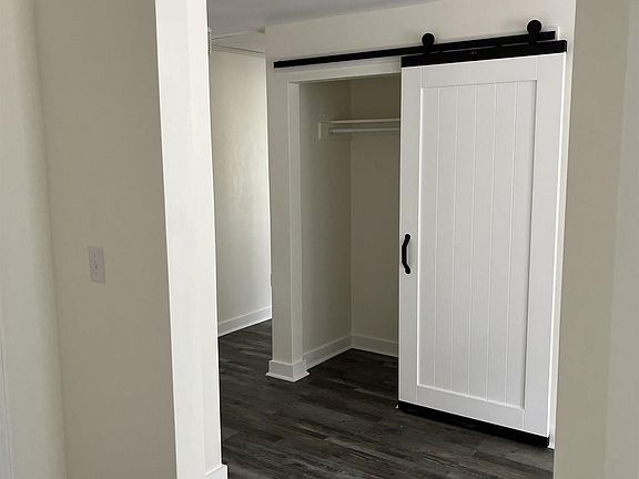 5th image of 10185 Sunshine Rd