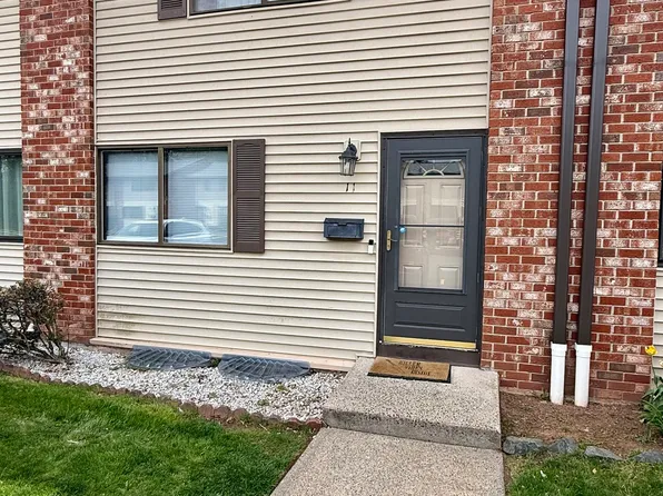 11 Coronado Drive #11, Newington, CT 06111