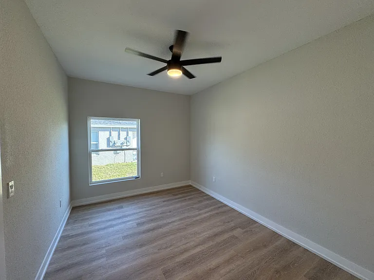 2020 Dorion St — Photo 13