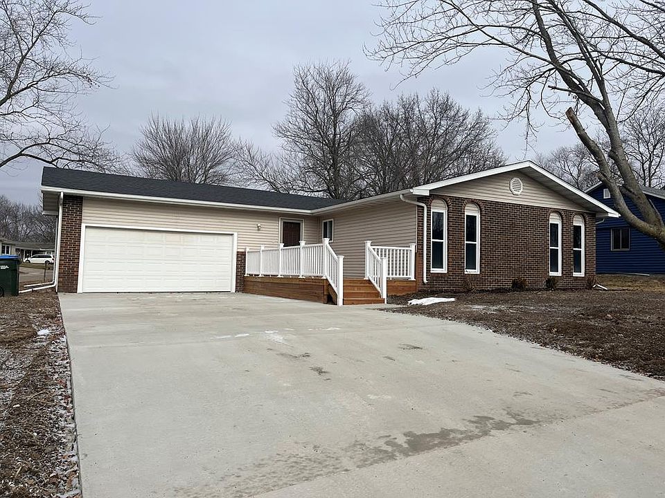 1st image of 701 Fairview Dr