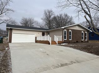 701 Fairview Dr, Kirksville, MO 63501