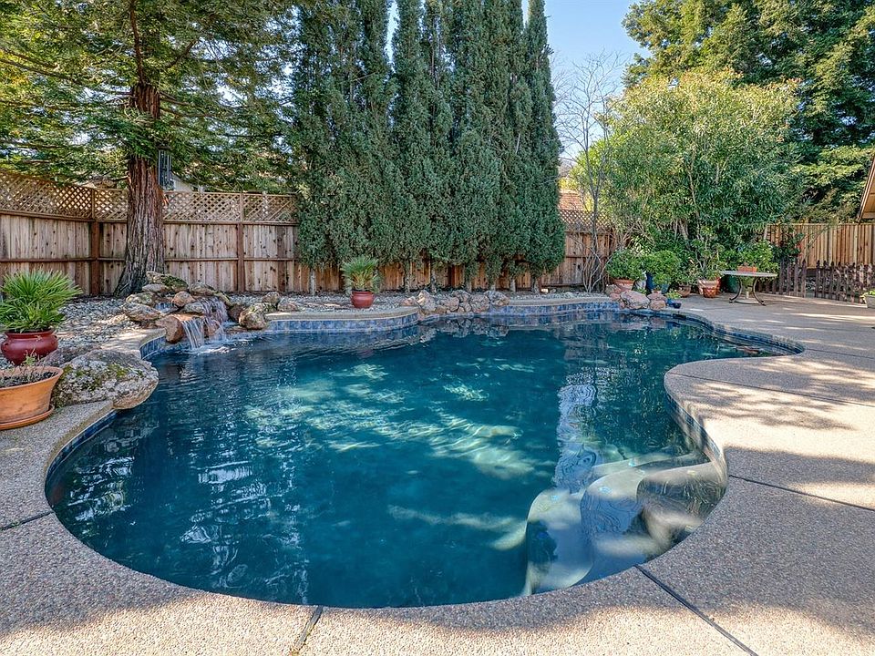 1st image of 3583 Christa Ct