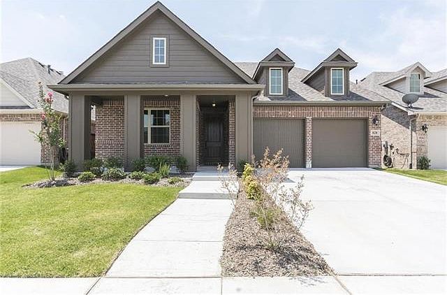 1st image of 828 Hayden Ln