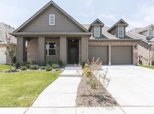 828 Hayden Ln, Savannah, TX 76227