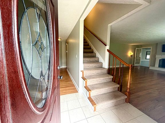3rd image of 415 S Dogwood Dr