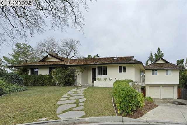 1st image of 8 Golden Hill Ct