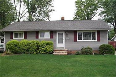 1st image of 447 Waterbury Dr