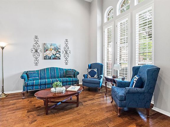 5th image of 3839 Stockton Ln