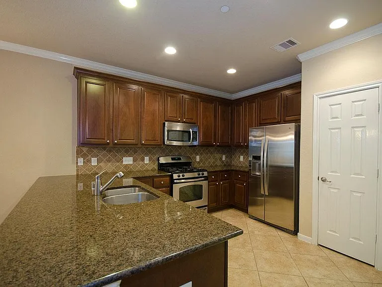 7 Umbria Ln — Photo 11