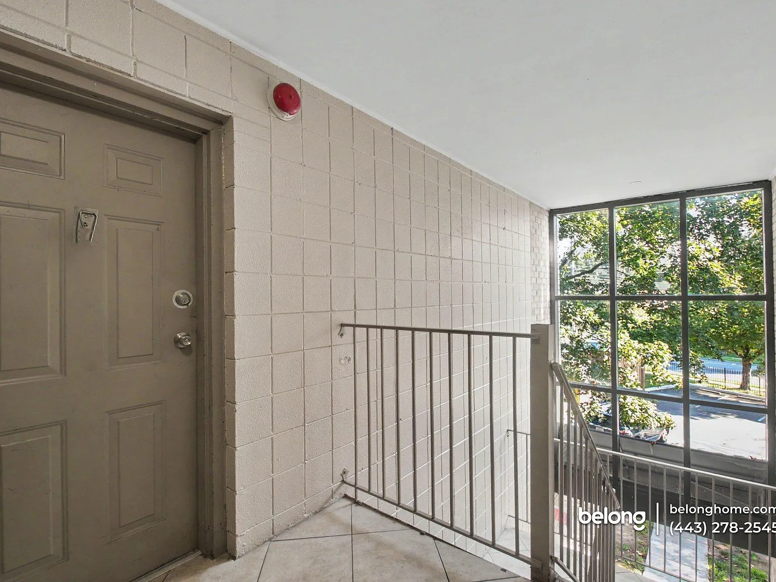 2 bed, 1.0 bath, 913 sqft, $1,825 — Photo 2