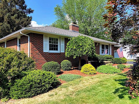 3rd image of 4020 Staley Dr
