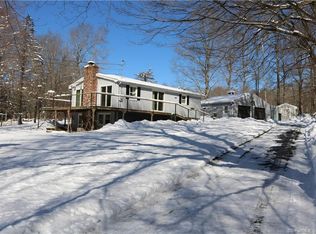 6 Hazelwood Dr, Baltic, CT 06330