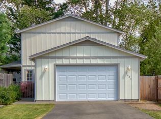 1625 Medart Ln, Grants Pass, OR 97527