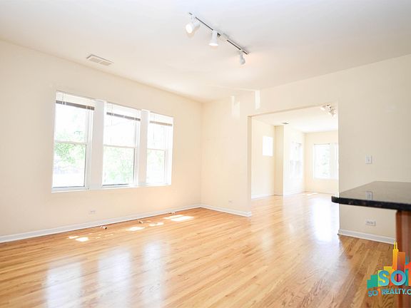 5th image of 3422 W Leland Ave #1W