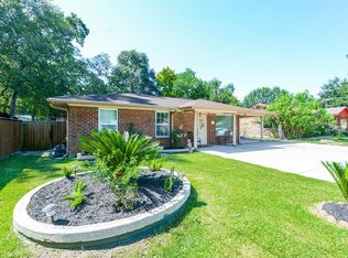 210 S Shirley Ln, Willis, TX 77378