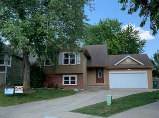 5300 Pommel Pl, West Des Moines, IA 50266