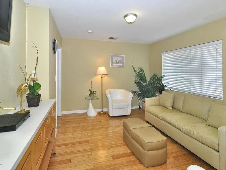 389 E Ashtabula St — Photo 8