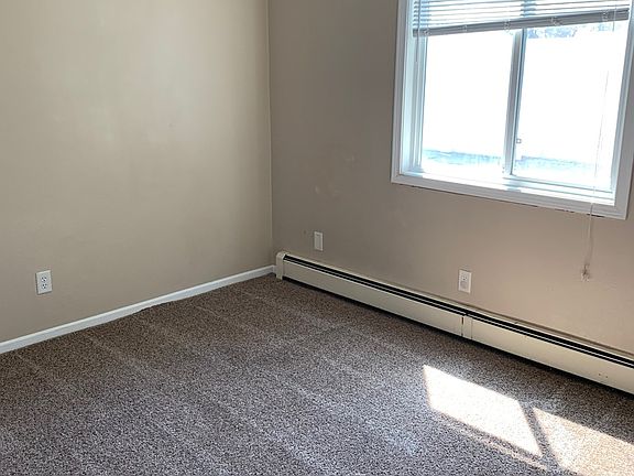 3rd image of 3211 E Rosser Ave APT 8