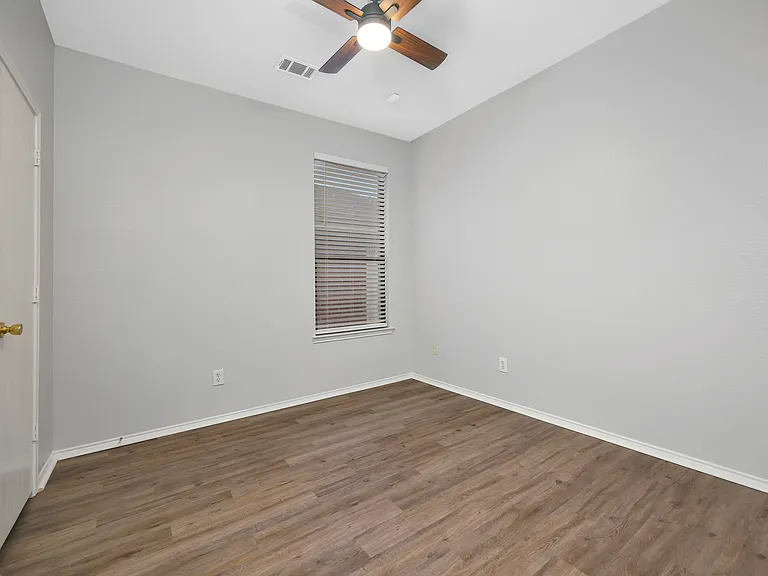 4144 Capstone Dr — Photo 21