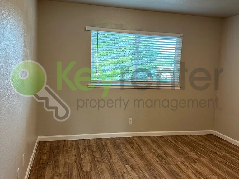 5700 Falconer Way #4 — Photo 21