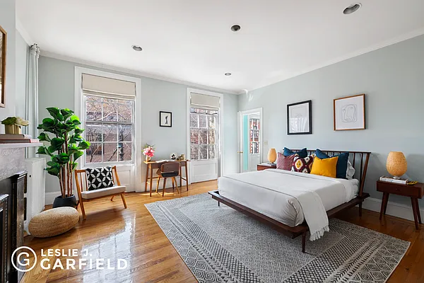 Sold by Leslie J. Garfield | media 12