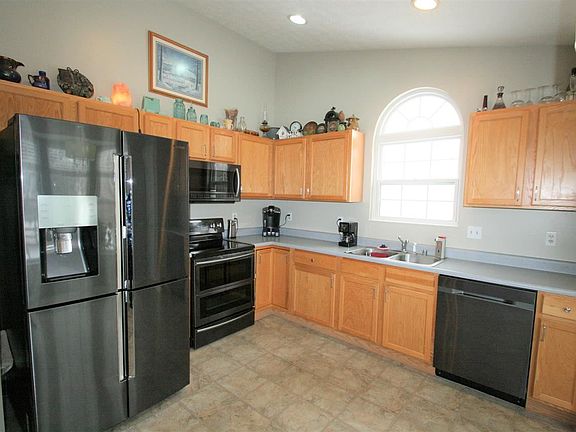 5th image of 150 Indian Creek Dr