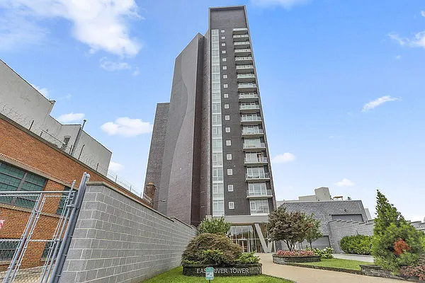 Sold by Century 21 Unique Realty | media 14