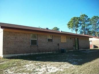 2nd image of 5805 Hickory St
