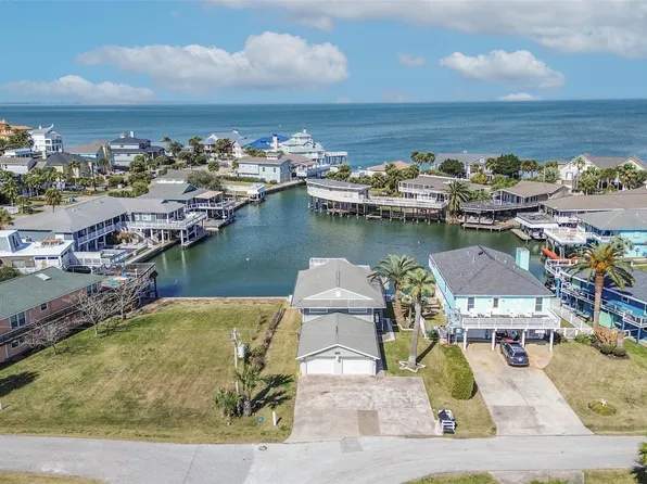 16542 E Bayside Way, Jamaica Beach, TX 77554