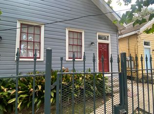 7722 Oak St, New Orleans, LA 70118