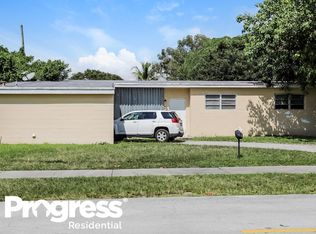 21 NW 185th Ter, Miami Gardens, FL 33169