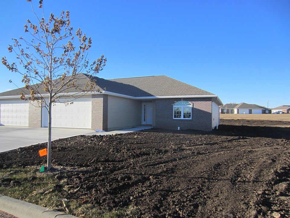 2nd image of 2023 Park View Trl
