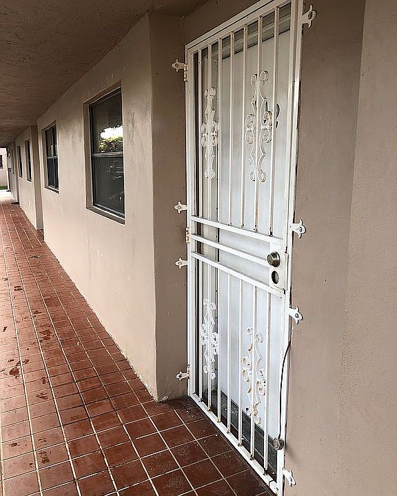 1st image of 250 W Park Dr APT 102-5