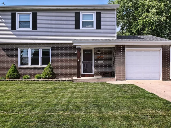 3832 Richmond Ave, Des Moines, IA 50317