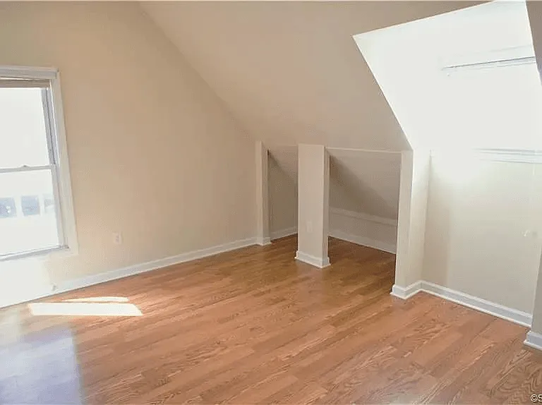 15 Belden Ave — Photo 4