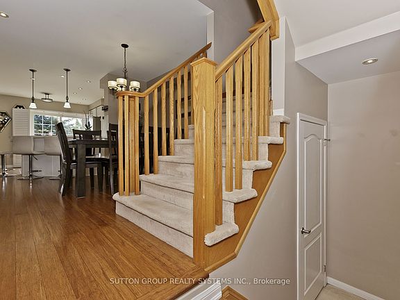 4th image of 777 Shortreed Cres