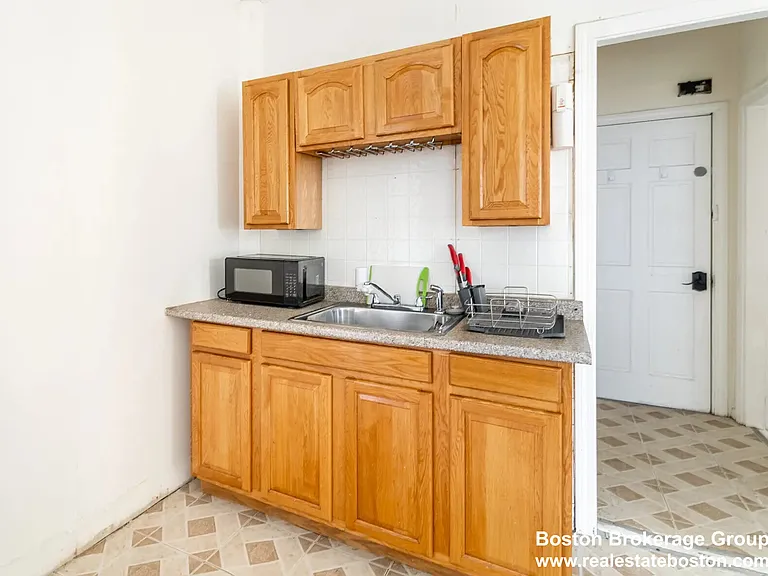 20 Howell St #2-B — Photo 1