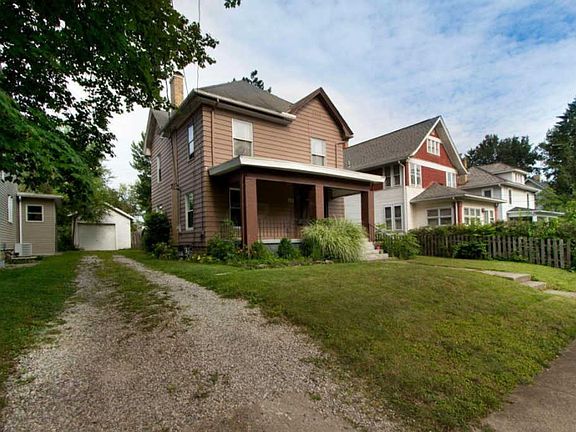 5th image of 112 Montrose Ave
